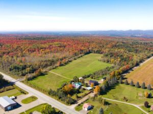 Bury Domaine 132 acres, bâtiment agriculture int.