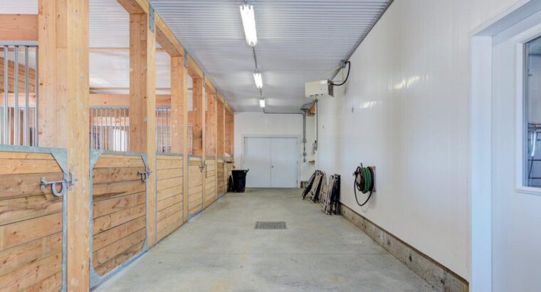 560K Courcelles Fermette 102ac. écurie,cultivable