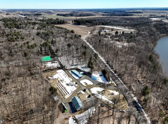 St-Elphège : Domaine de 76 acres, divers bâtiments