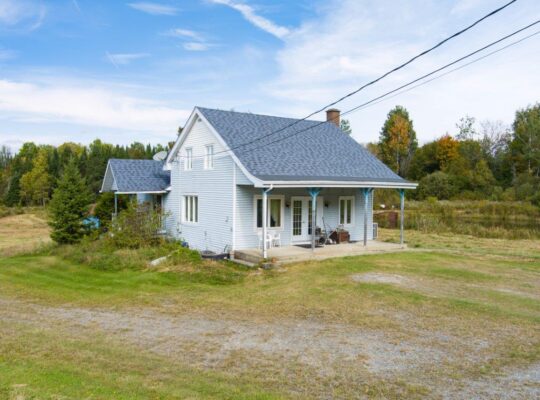 La Patrie, Hampden, 111 acres, étangs, maison
