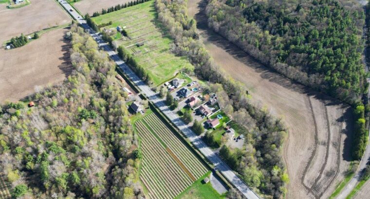 St-Jérôme : Terre 13 acres pour maraîcher, hangar