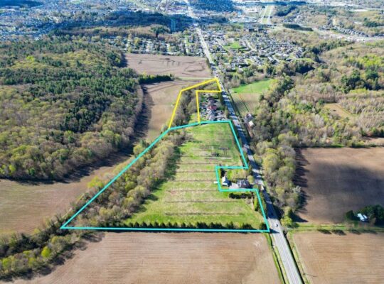 St-Jérôme : Terre 13 acres pour maraîcher, hangar
