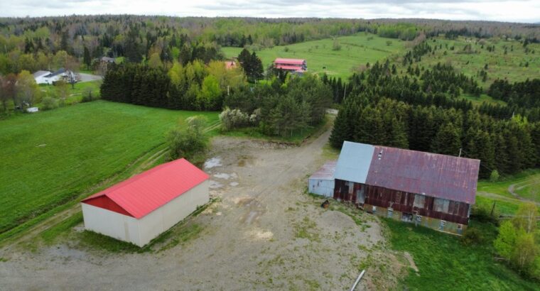 Chartierville , terre agricole 112 acres, 88 acres