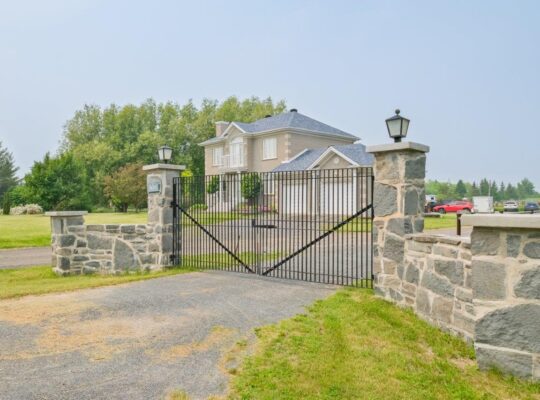 St-Mathias-sur-Richelieu Domaine équestre 13 arp