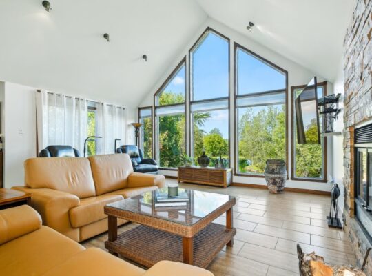 Wotton (Estrie) : Domaine avec maison clé en main
