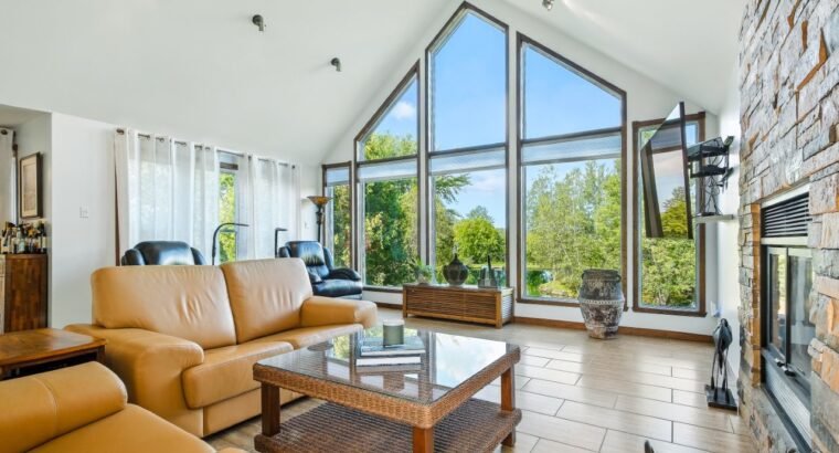 Wotton (Estrie) : Domaine avec maison clé en main