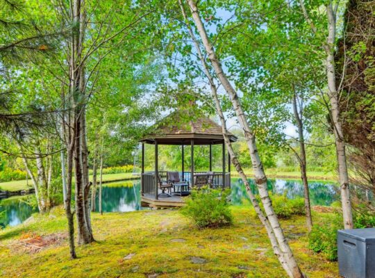 Wotton (Estrie) : Domaine avec maison clé en main