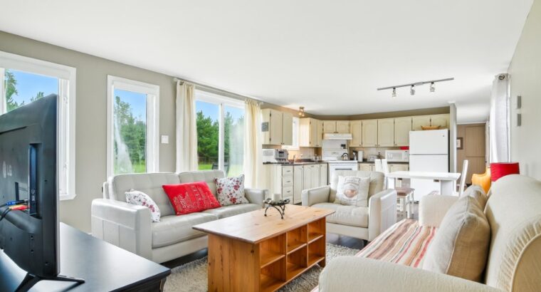 Wotton (Estrie) : Domaine avec maison clé en main
