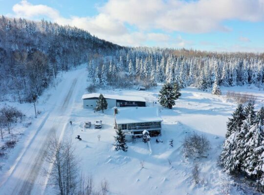 Audet (Estrie) : Domaine de 152 acres, érablière