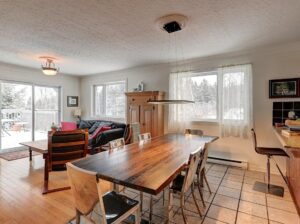 Audet (Estrie) : Domaine de 152 acres, érablière