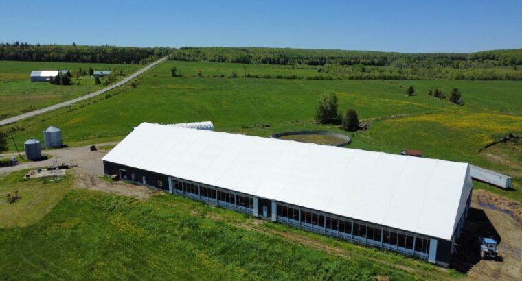 St-Camille : Ferme de chèvres laitières 158 acres,