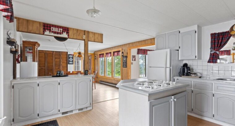Chute-St-Philippe, fermette 3.69 acres