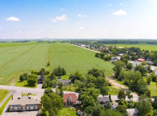 St-Jean-sur-Richelieu,terre agricole en ville 57ac