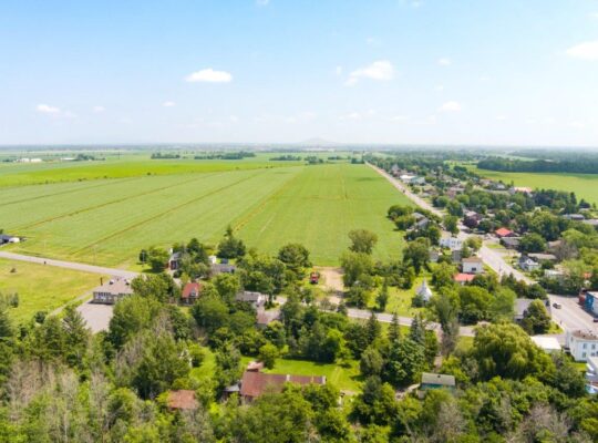 St-Jean-sur-Richelieu,terre agricole en ville 57ac