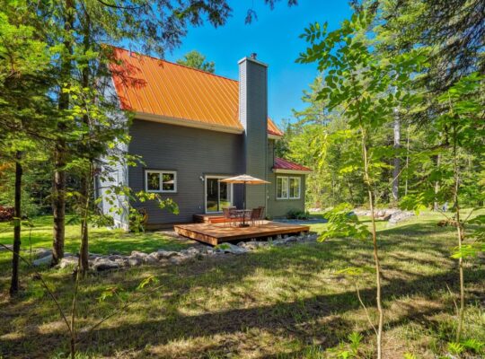 Eastman (Estrie) : Maison de campagne, 3 CAC, 1 ac