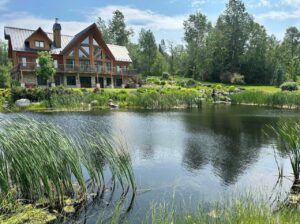 Frontenac (Estrie) : Domaine, maison- 5 acres lac