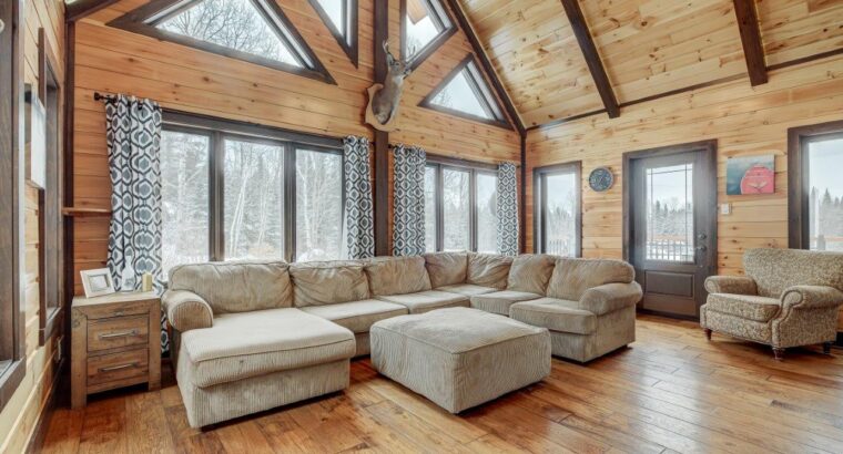 Frontenac (Estrie) : Domaine, maison- 5 acres lac