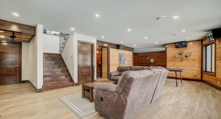 Frontenac (Estrie) : Domaine, maison- 5 acres lac