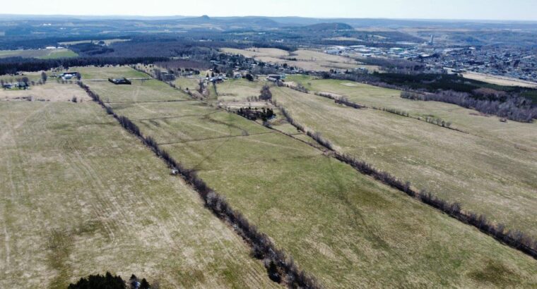 Danville (Estrie) : Terre agricole 243 acres