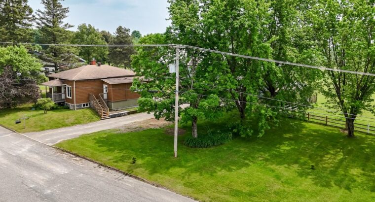 Danville (Estrie) : Maison près des services
