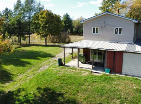 Tingwick (Centre-du-Québec) : Fermette de 77 acres