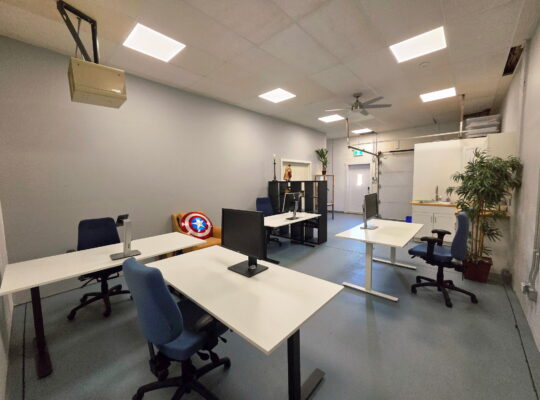 Studio 13 : coworking et bureaux à louer