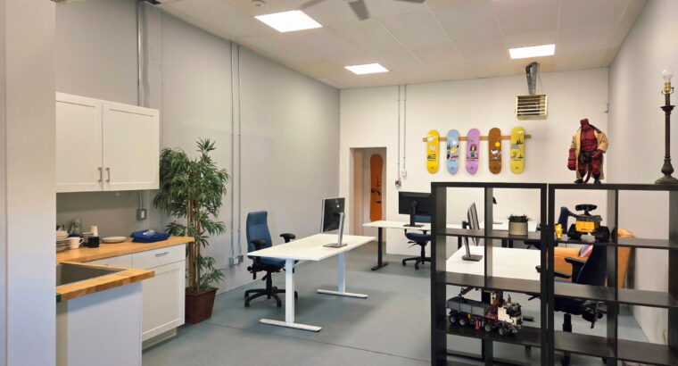 Studio 13 : coworking et bureaux à louer