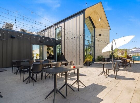 St-Joseph-du-Lac (Laurentides) : cidrerie équipée