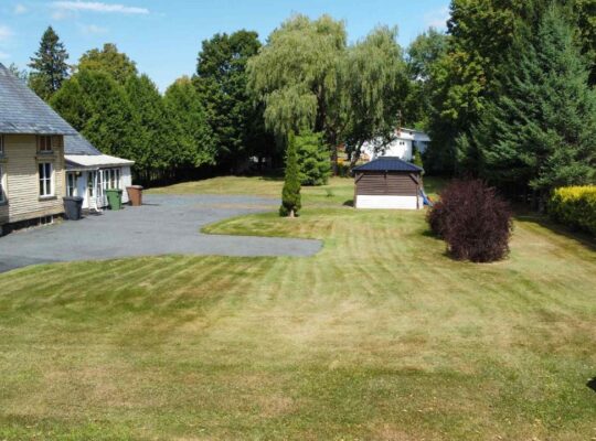 Danville, maison 3c, grande cour arrière