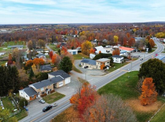 Roxton Pond (Estrie) :Immeuble locatif 3 logements