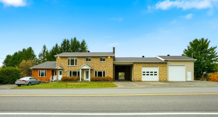 Roxton Pond (Estrie) :Immeuble locatif 3 logements