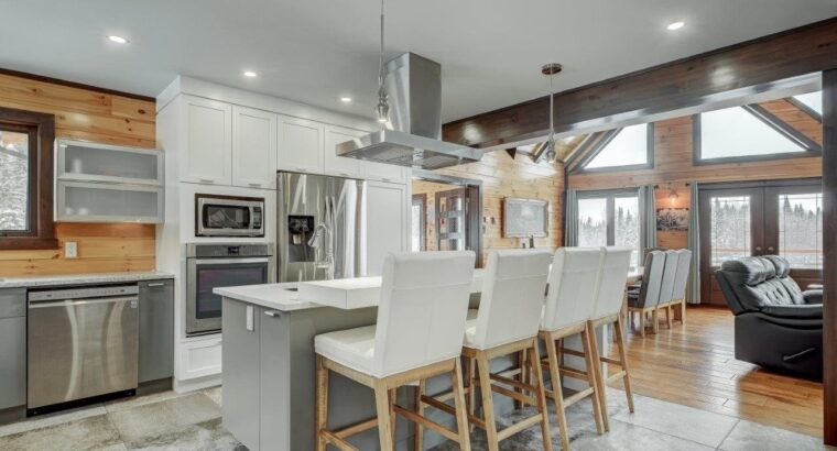 Frontenac (Estrie) : Domaine 5 acres avec lac