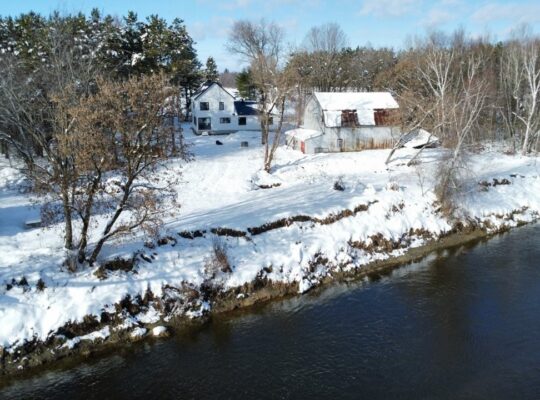 St-Albert (Centre-du-Québec) : Maison en constr.