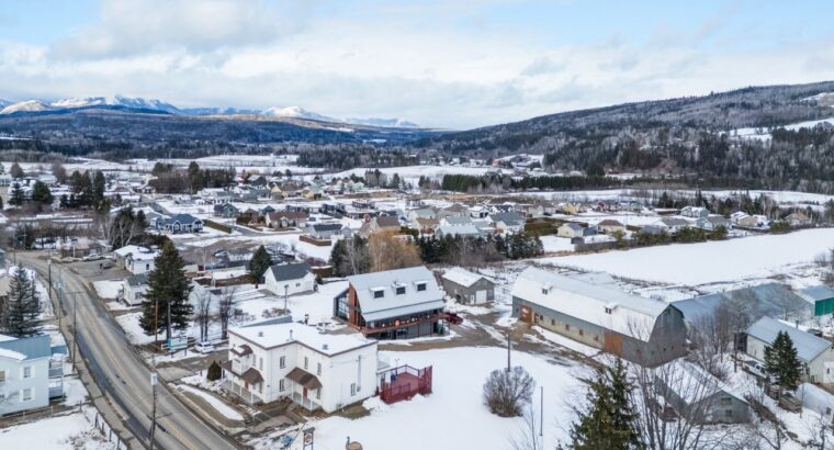 St-Urbain (Capitale-Nationale) : Ferme d’émeu