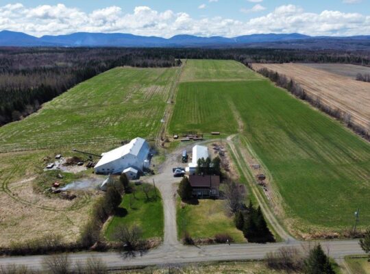 La Patrie en Estrie : Ferme 170ac Maison 4c