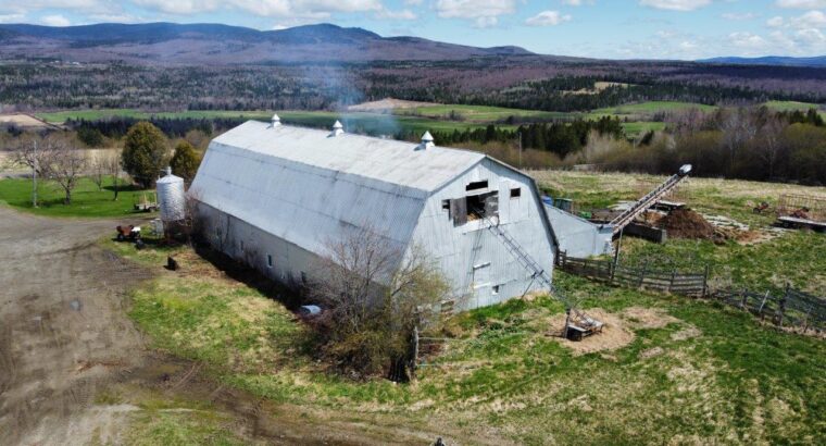 La Patrie en Estrie : Ferme 170ac Maison 4c