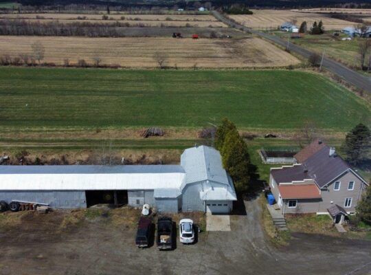 La Patrie en Estrie : Ferme 170ac Maison 4c