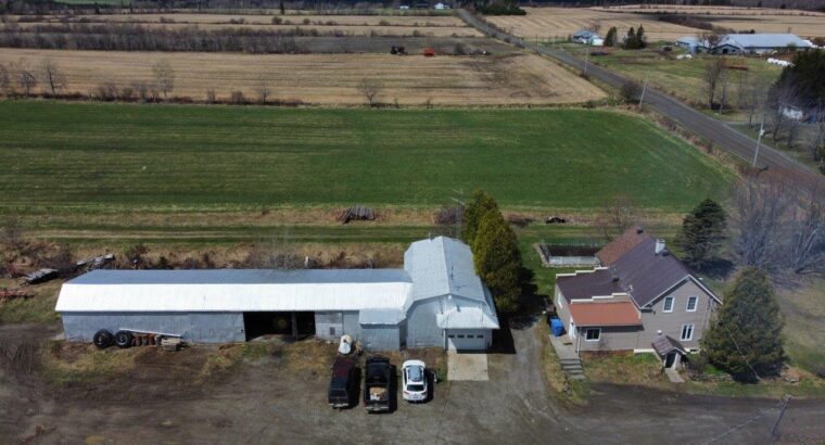 La Patrie en Estrie : Ferme 170ac Maison 4c
