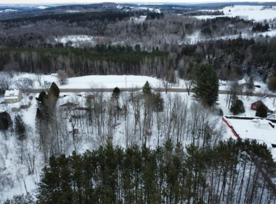 Val-des-Sources (Estrie) : Maison, garage attenant