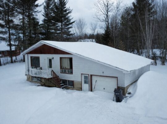 Val-des-Sources (Estrie) : Maison, garage attenant
