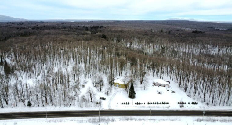 St-Joachim-de-Shefford (Estrie) Érablière 53 acres