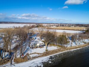 Trois-Rivières: Fermette équestre 4.86ac bord eau
