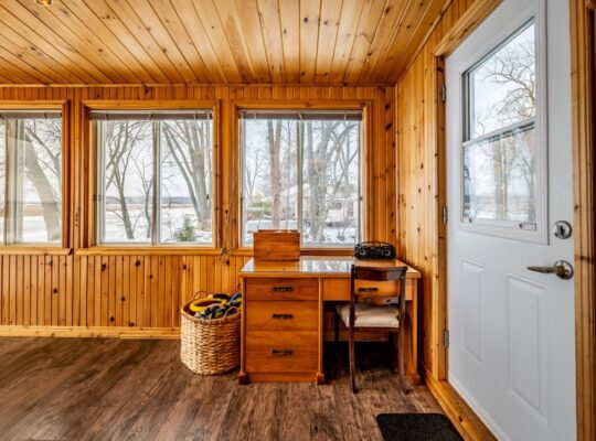 Trois-Rivières: Fermette équestre 4.86ac bord eau