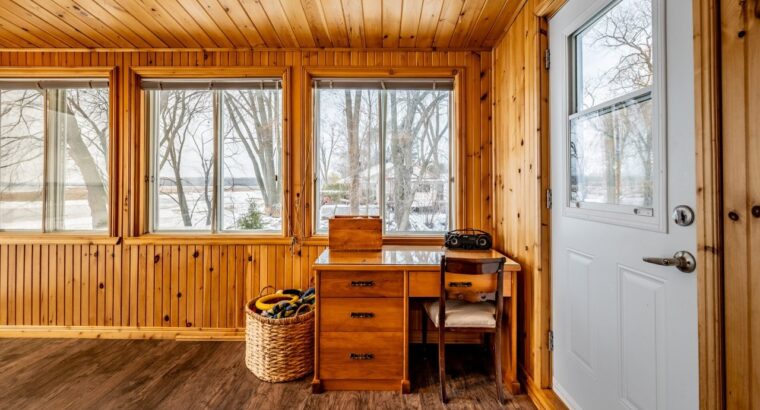 Trois-Rivières: Fermette équestre 4.86ac bord eau