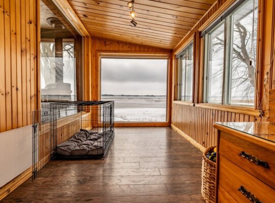 Trois-Rivières: Fermette équestre 4.86ac bord eau