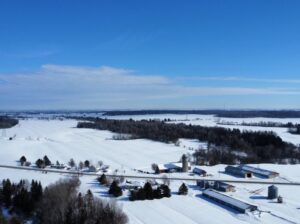 Sainte-Ursule (Mauricie) : Ferme & bâtiments 408ac