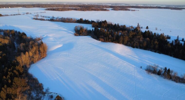Sainte-Ursule (Mauricie) : Ferme & bâtiments 408ac