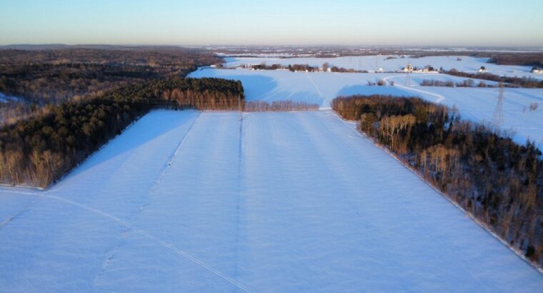 Sainte-Ursule (Mauricie) : Ferme & bâtiments 408ac