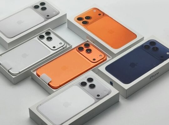 Apple iPhone 17 Pro Max, iPhone 17 Pro, iPhone 17