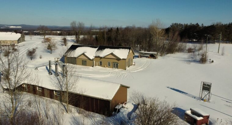 Wotton (Estrie) : Domaine 161 acres, érablière